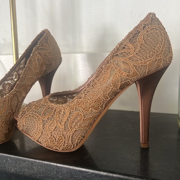 Dolce & Gabbana Copper floral Iace platform satin heels - Picture 8 of 11